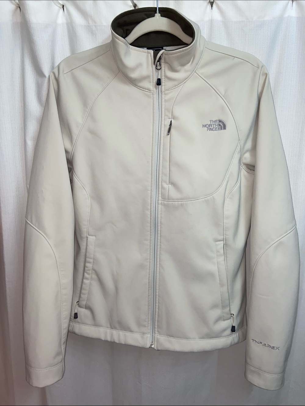 THE NORTH FACE APEX Lightweight Softshell Utility Jacket in Ivory Cream